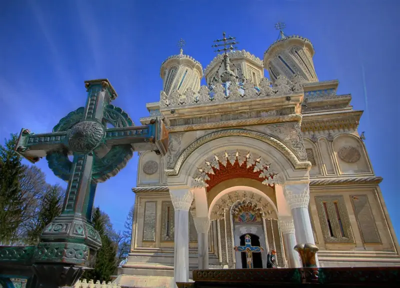 About Curtea de Argeș Monastery
