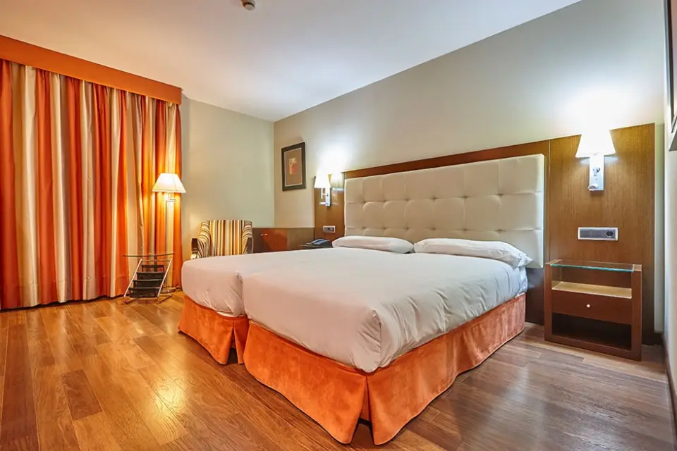 What to Keep in Mind When Booking a Hotel Room